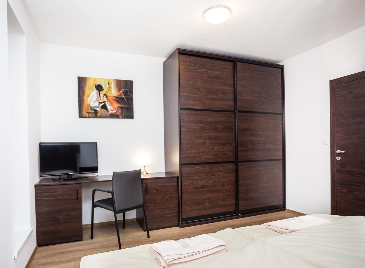 Barok Hotel And Apartments ブラチスラヴァ エクステリア 写真