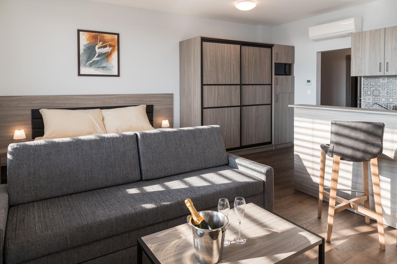 Barok Hotel And Apartments ブラチスラヴァ エクステリア 写真